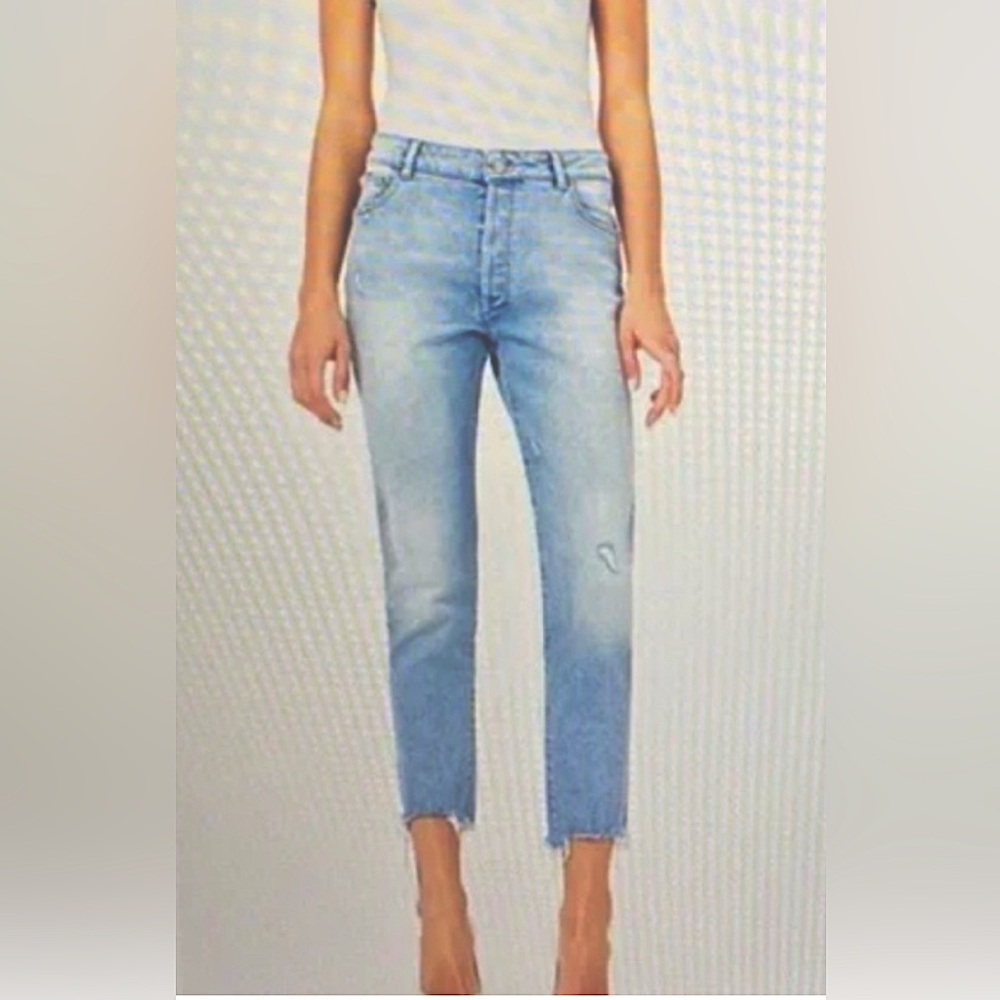 DL1961 Bella Vintage Slim Crop Jeans in Size 30